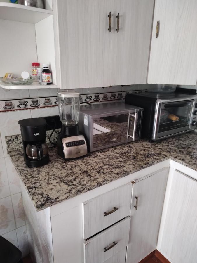 Noras Homestay Laureles 麦德林 外观 照片
