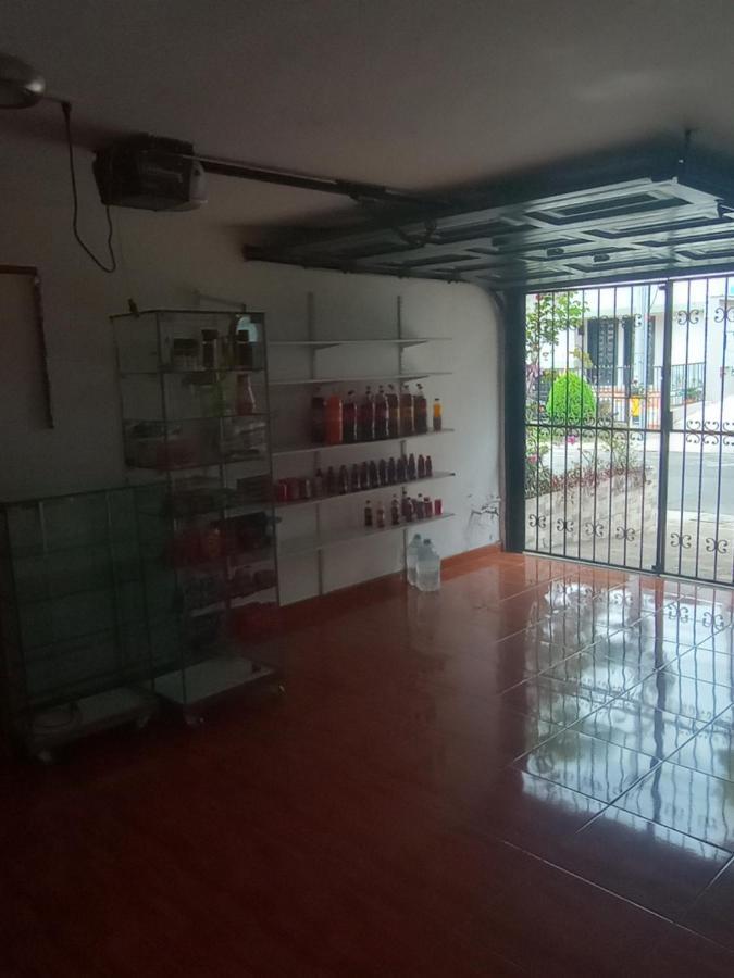 Noras Homestay Laureles 麦德林 外观 照片