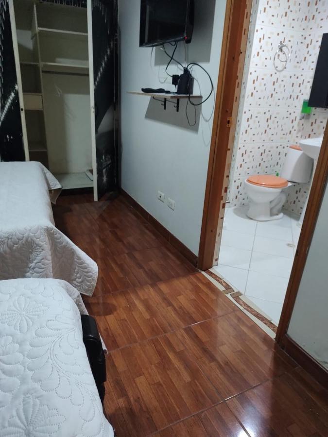 Noras Homestay Laureles 麦德林 外观 照片